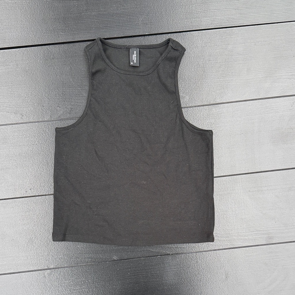 Elegant Black Sleeveless Crop Top